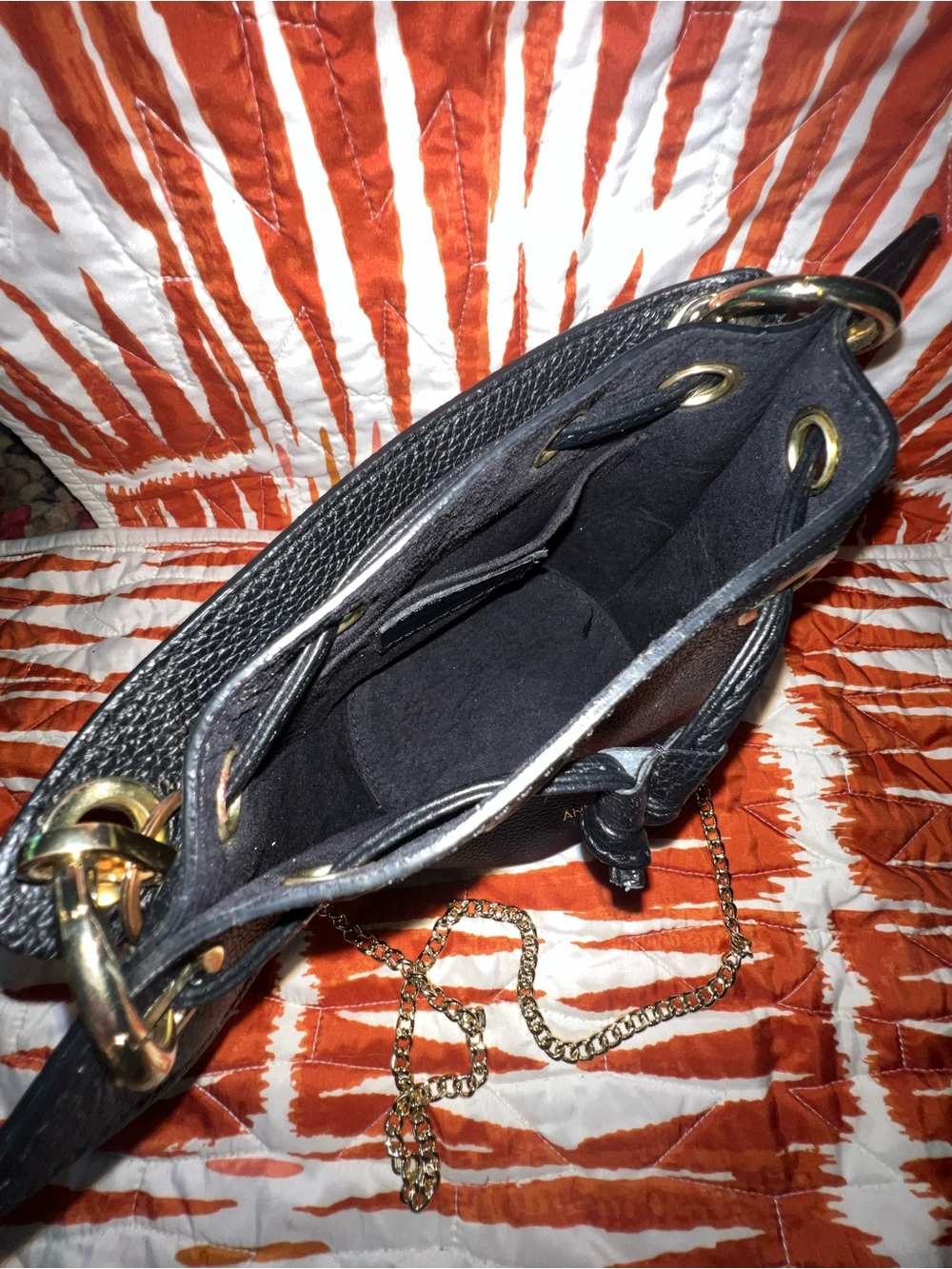Anna Paola Black Leather Bucket Bag with Gold-tine chain and hardware - Picture 13 of 14